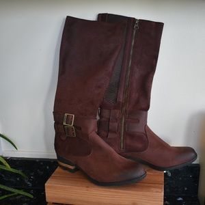 Sorel Lolla Tall Long boots damaged
